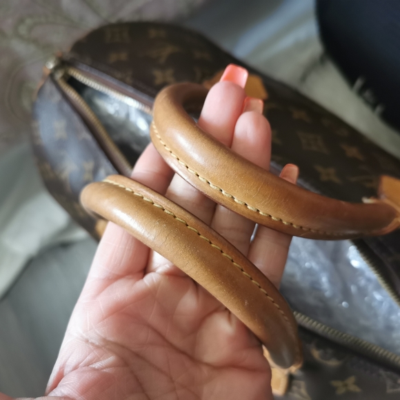 (Sold)100% Authentic LV Speedy Band 35 in  monogram - Picture 7 of 13